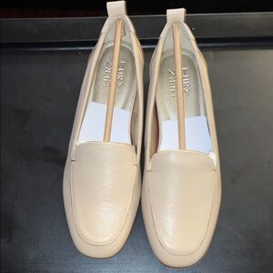 Naturalizer Cream Women's Loafers